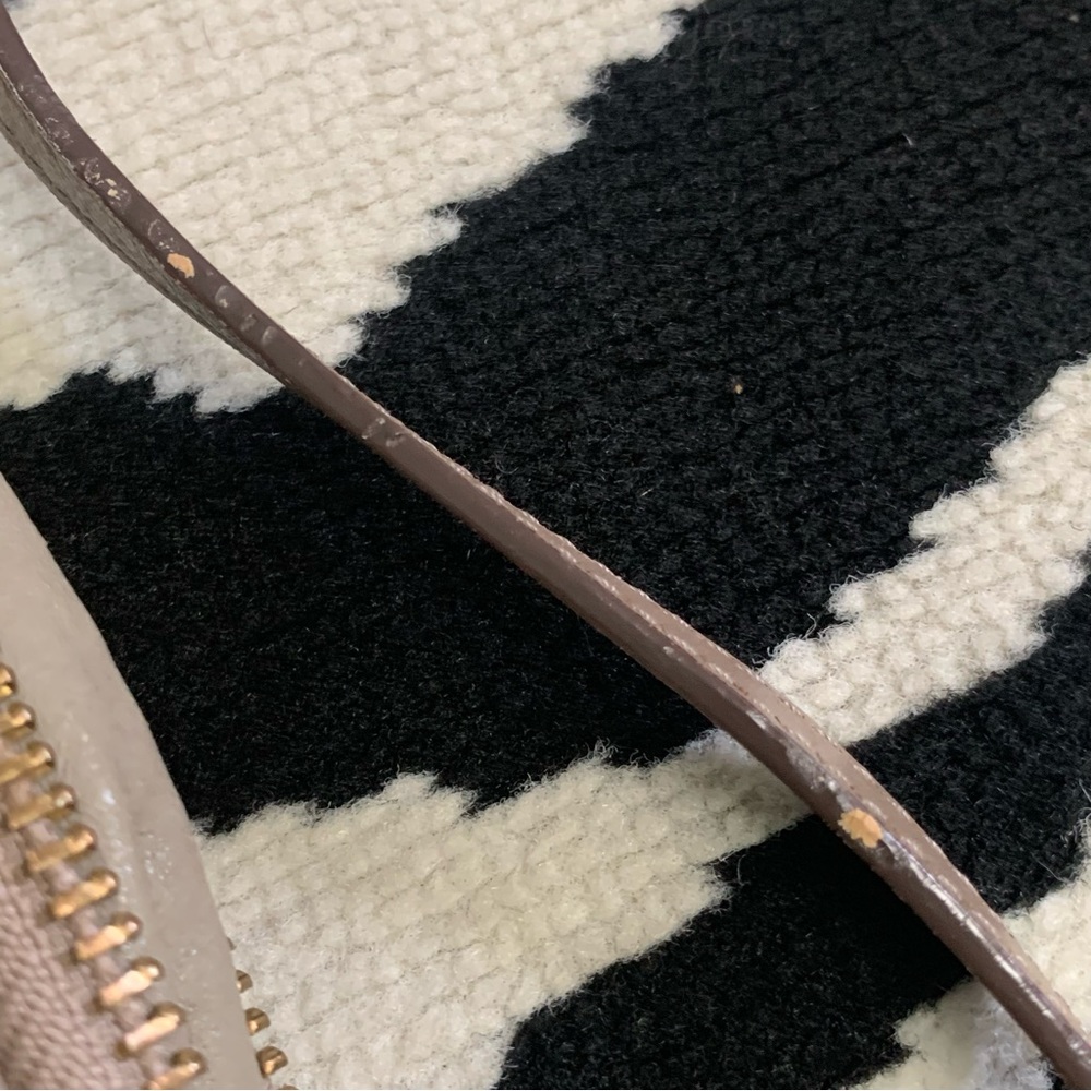 Marc Jacobs Washed Up Leather Zip Crossbody Bag - Picture 9 of 14